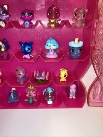 Hatchimals CollEGGtibles ** 30 Figures Lot W/ Pink Carrying Case