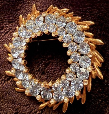 Vintage BSK Gold Tone With A blue rhinestones Brooch *missing faux seed pearls