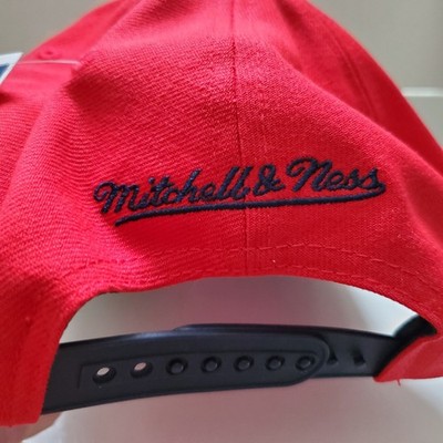 NEW Mitchell & Ness Cleveland Guardians flat bill hat, Red Retro