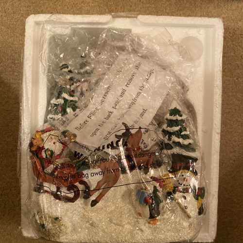 Vintage Avon Musical Waterfall Christmas Ornament (See Description) - Picture 4 of 5