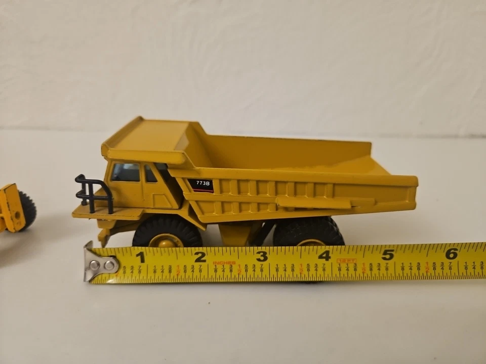 Vintage Caterpillar Diecasts- Ertyl Road Grader 6" & 773B Dumptruck 5.5" L16 - Image 2 of 4