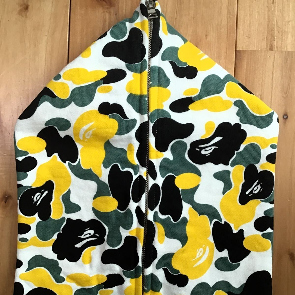 新品・未使用☆A BATHING APE ダズルカモ スヌード 新品・未使用☆A BATHING APE ダズルカモ スヌード A BATHING