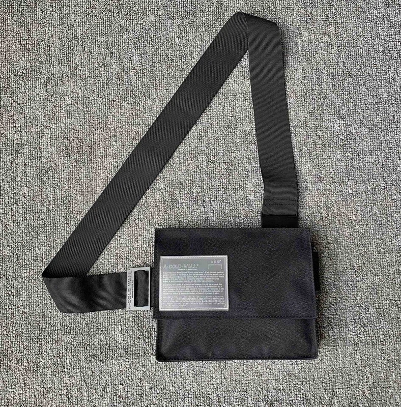 A cold top wall fanny pack