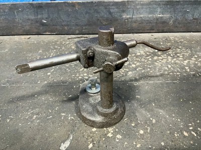 SURFACE GAUGE