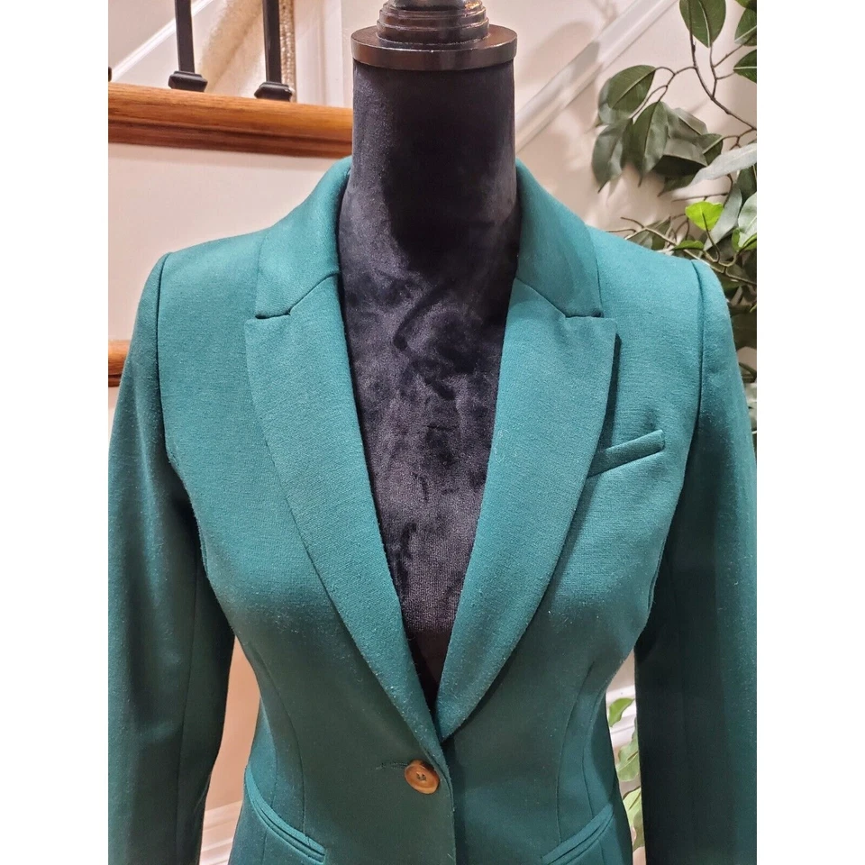 Blazer informal de manga larga de poliéster verde de un solo pecho talla 6 de H&M para mujer Foto 3 de 4