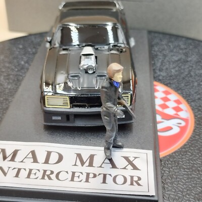 Romu 1/43 MAD MAX The Road Warrior INTERCEPTOR with Figure resin
