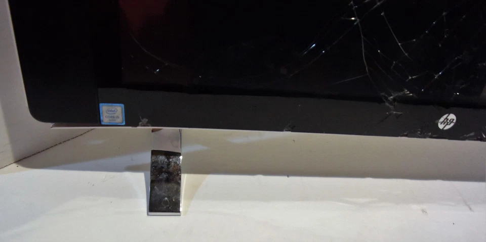 HP ENVY 24 All in One PC (Intel Core i5 6th Gen) - Parts/Repair AS IS - Image 3 of 4