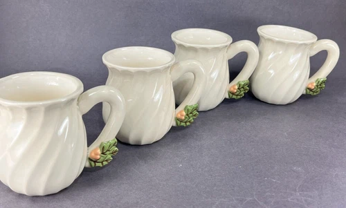 DG Stoneware Ceramic White Coffee Cup Mug Christmas Holly Berries Swirl 8 oz