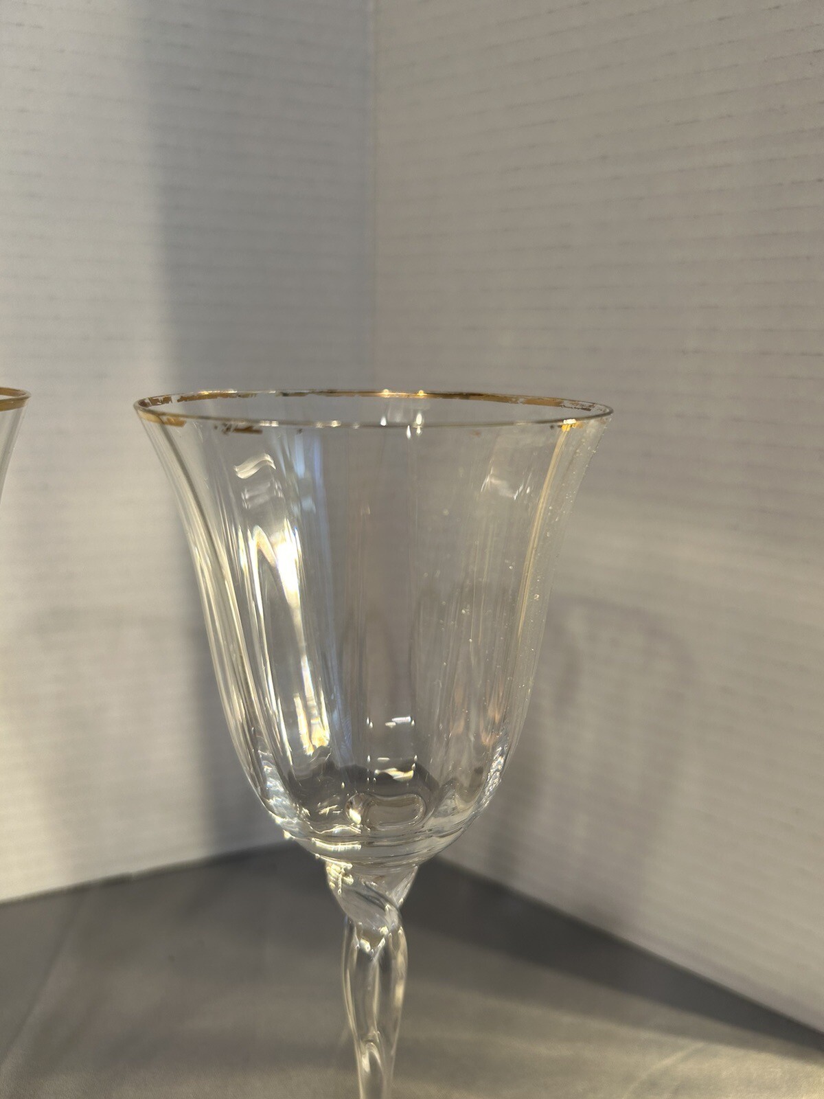 Oneida Crystal Chateau Wine Glasses Gold Rim Set Of 4 Retired eBay