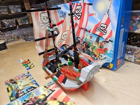 Lego 7075 Captain Redbeard's Pirate Ship Complete.