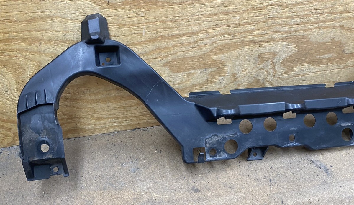 2014 2015 2016 2017 Mazda 3 - Front Bumper Bracket Fascia