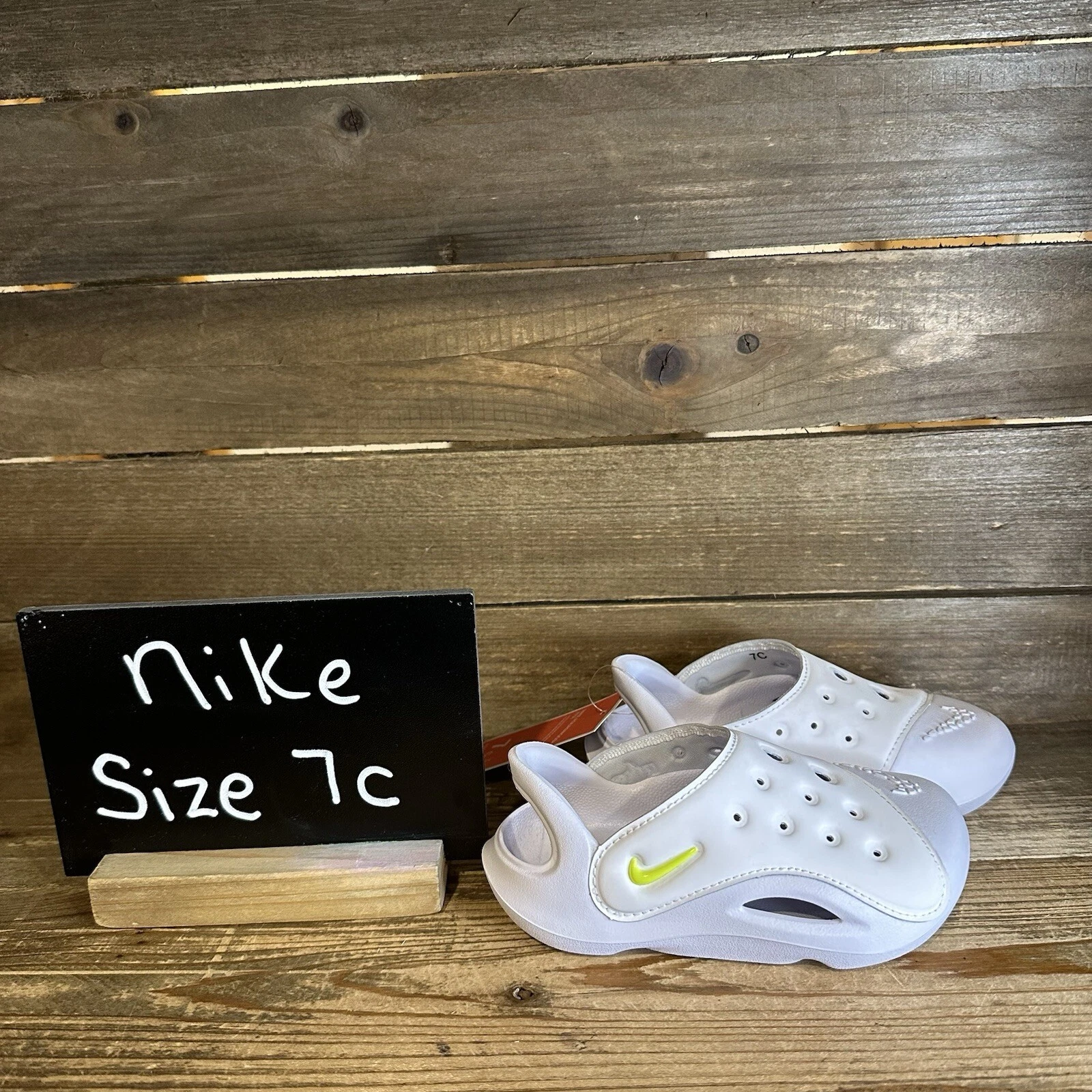 Sandali scarpe Nike Aqua Swoosh bianchi acqua terra nuovi $55 piccoli taglia 7C