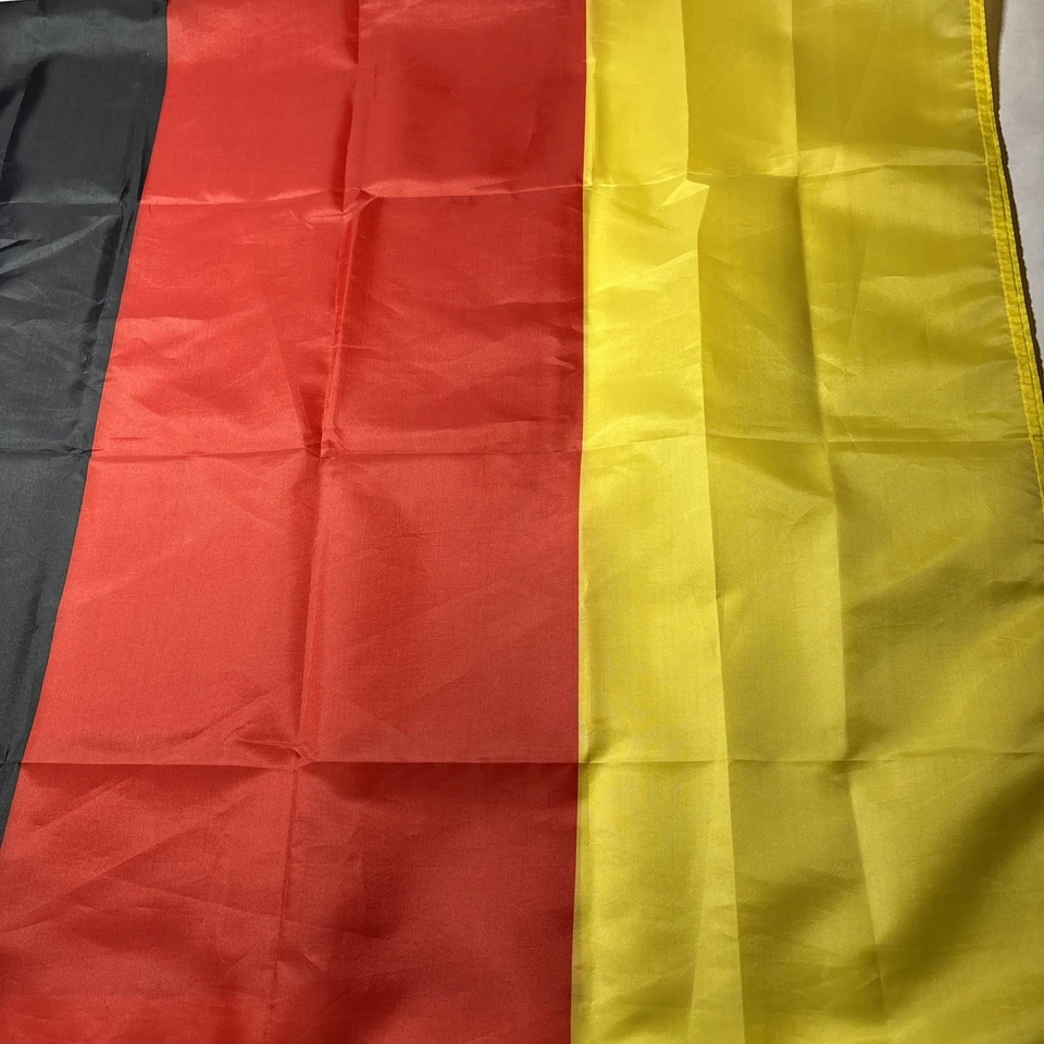 Bandera del Orgullo del País Alemán 2 Anillados 3 Pies por 5 Pies Puntada Única Poliéster Foto 2 de 4