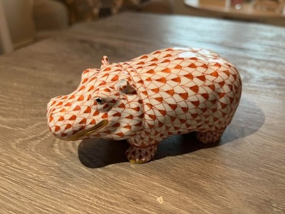 Herend, Red Fishnet Hippo Figurine Excellent Condition