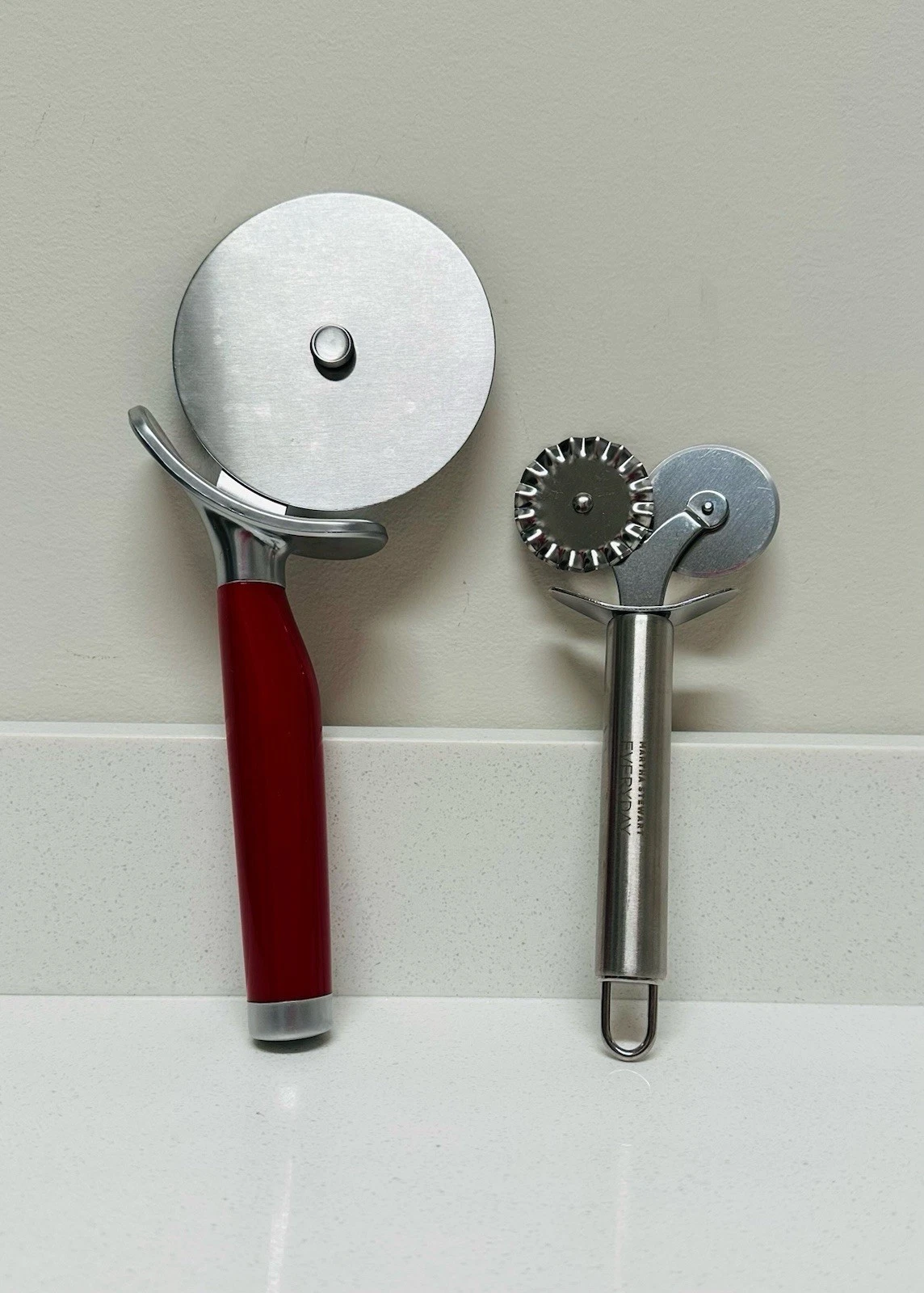 Set Of 2 KitchenAid Gourmet Pizza Wheel 9-Inch Red & Double Roller Pizza Cutters