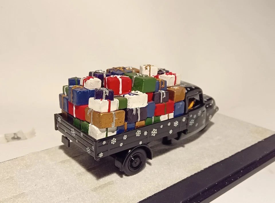 SCHUCO CHRISTMAS EDITION 1:43 - Tempo Flatbed Truck Christmas 2004 - Immagine 4 di 4