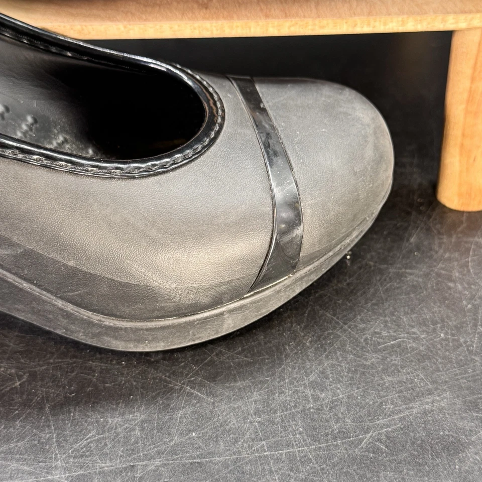 Zapatos sin cordones Crocs Lena de cuña para mujer talla 6 negros de goma lindos limpios Foto 4 de 4