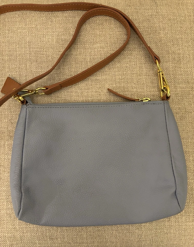 Bolso Bandolera Joy & Iman Pequeño Cuero Guijarro/Cartera Azul Periwinkle Foto 3 de 4