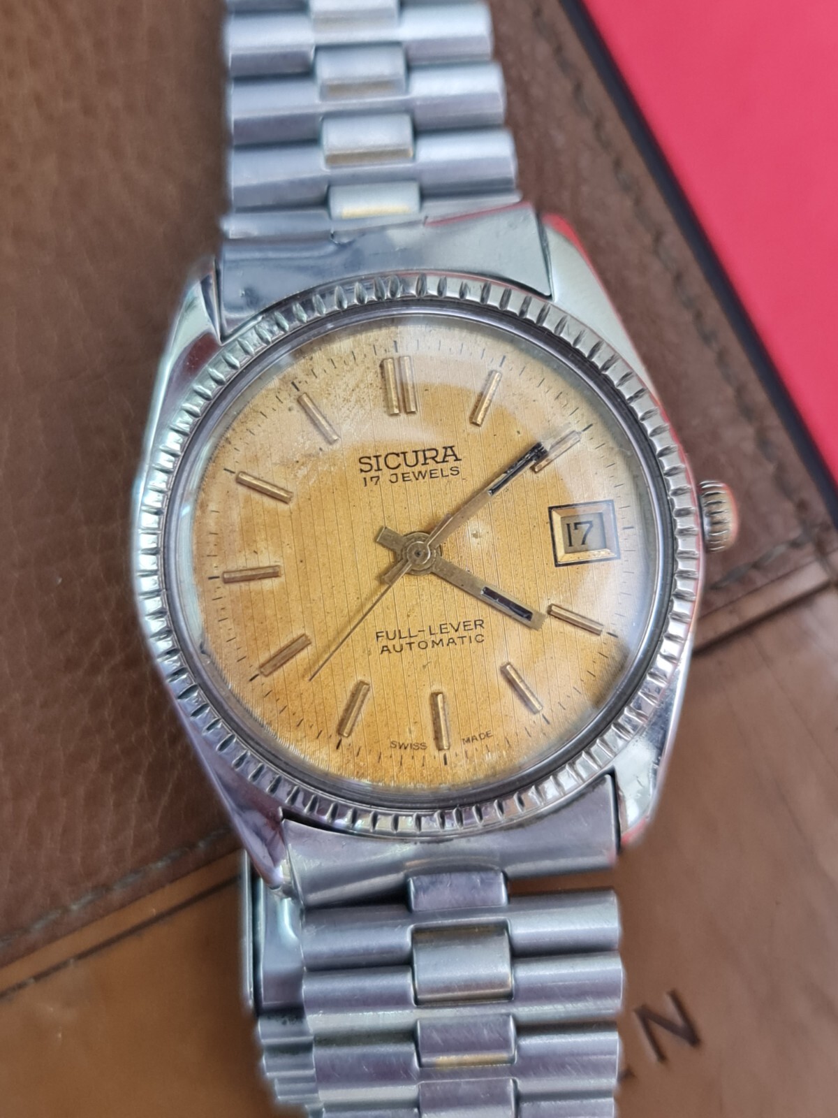 Vintage Sicura Full Lever Automatic 17 jewels Swiss Men's Watch