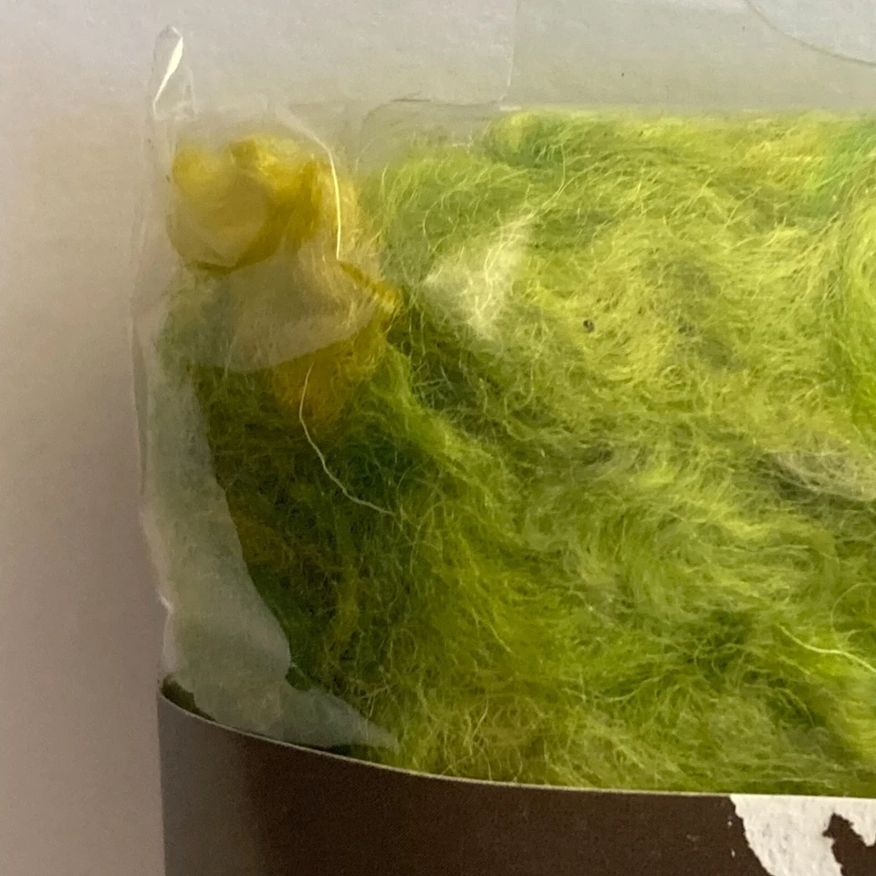 Dimensions FeltWorks 100% Wool (1) Green Curly Roving 0.25oz Needle Felting - Image 3 of 4