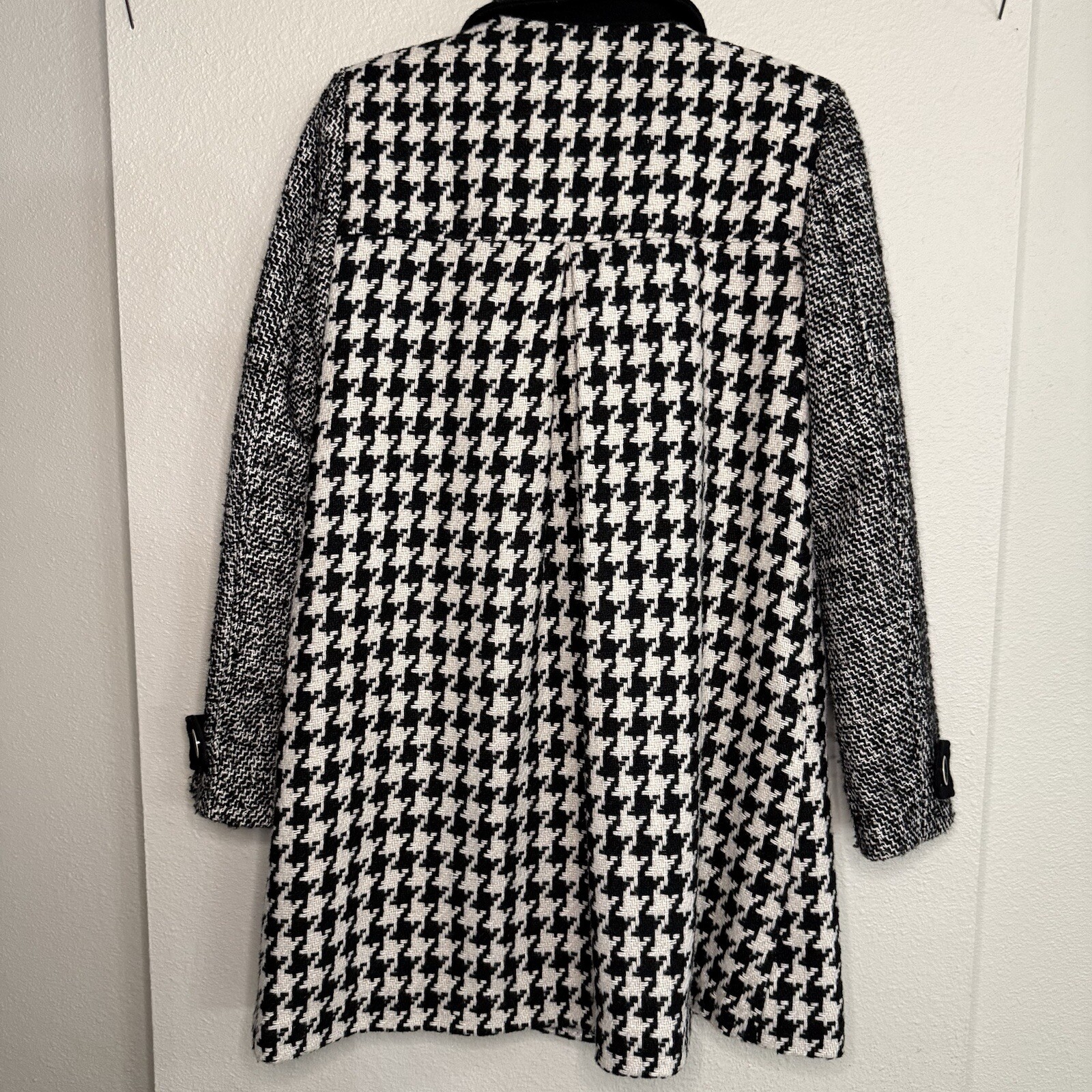 Express Women’s Mixed Pattern Swing Coat Houndsto… - image 2