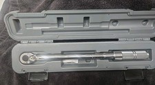 Proto Torque Wrench 38 Drive Size 20 - 100 Ft Lb. J6012c Proto Torque Wrench 38 Drive Size 20 - 100 Ft Lb. J6012c