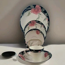 SANGO Impression - 5 Piece Place Setting Black, Pink Roses/Flowers