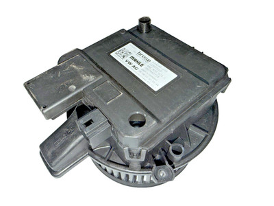 Audi A4 B9 8W5 8WD 35 TFSI Gebläsemotor 4M1820021C