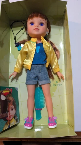 2012 HEARTS FOR HEARTS GIRLS Playmates ZELIA Doll BRAZIL 14"H