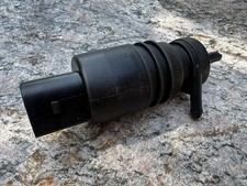 Original Waschwasserpumpe / Pumpe f�r Scheibenwaschanlage  BMW E36 E46  8362154