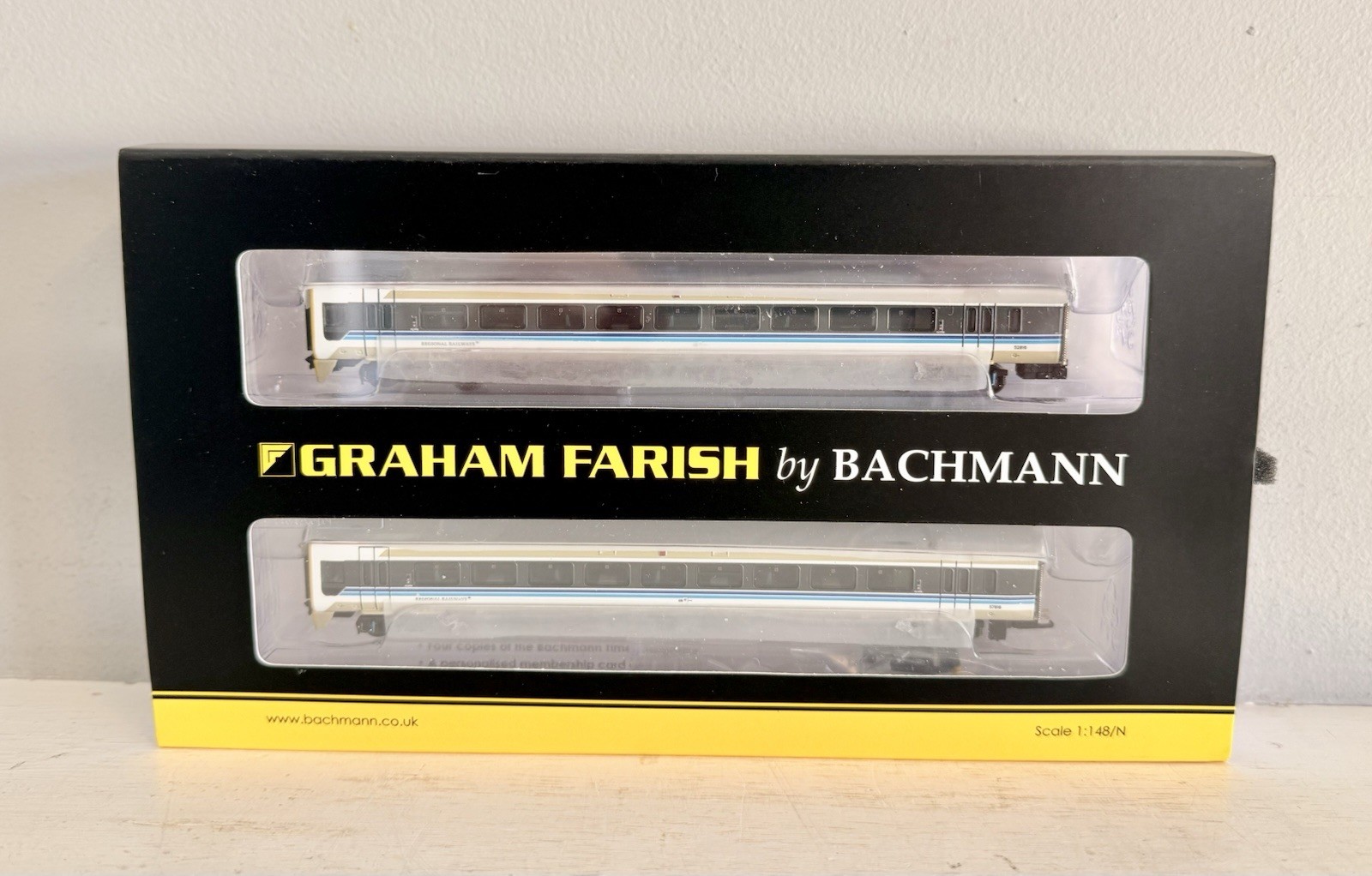 Graham Farish 371-850A N Gauge Class 158 2-Car DMU 158816 BR Regional Railways