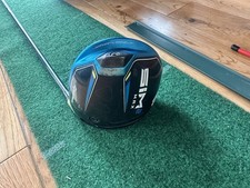 TaylorMade SIM 2 Max Driver Right Hand Graphite Stiff 10.5 Degree Ventus Blue