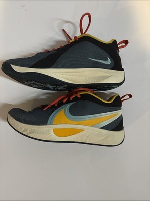 Nike Zoom Rival Fly 3 in Youth Size 5Y