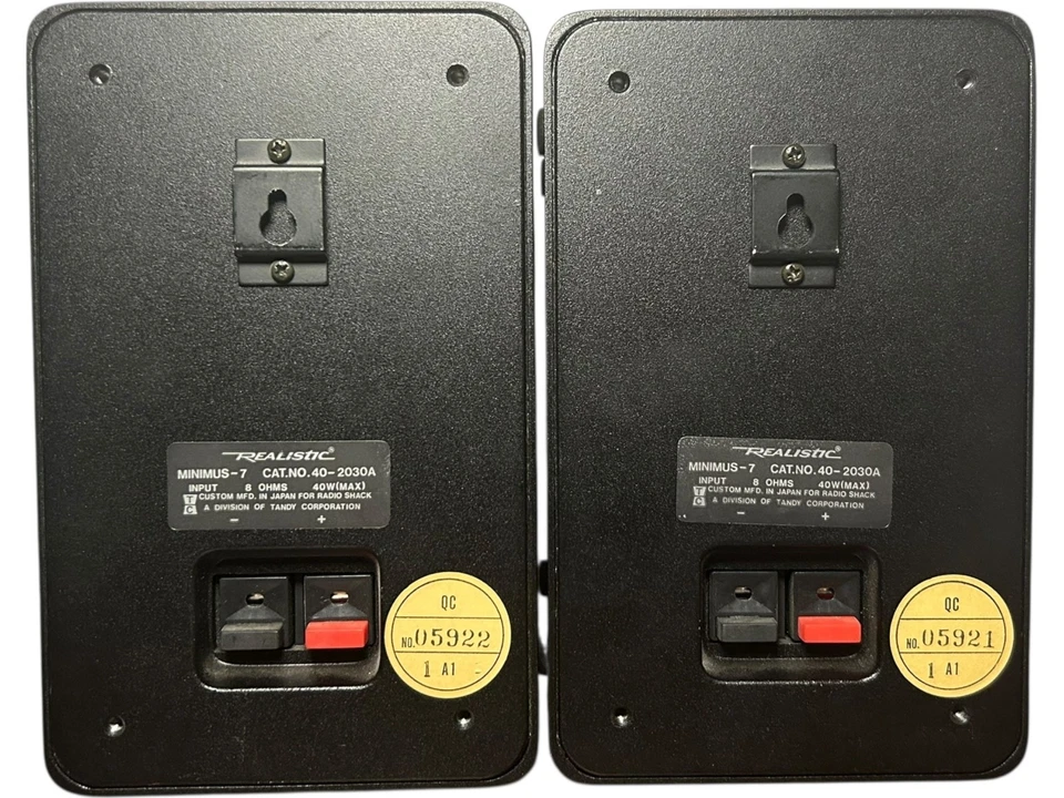 Par Realistic Minimus 7 Alto-falantes Cat No 40-2030A Preto 8 Ohms 40W - Imagem 3 de 4