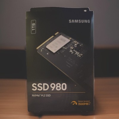 Samsung SSD 980 NVMe M.2 1TB Internal SSD, 3500MB/s Read Speed, Model MZ-V8V1T0