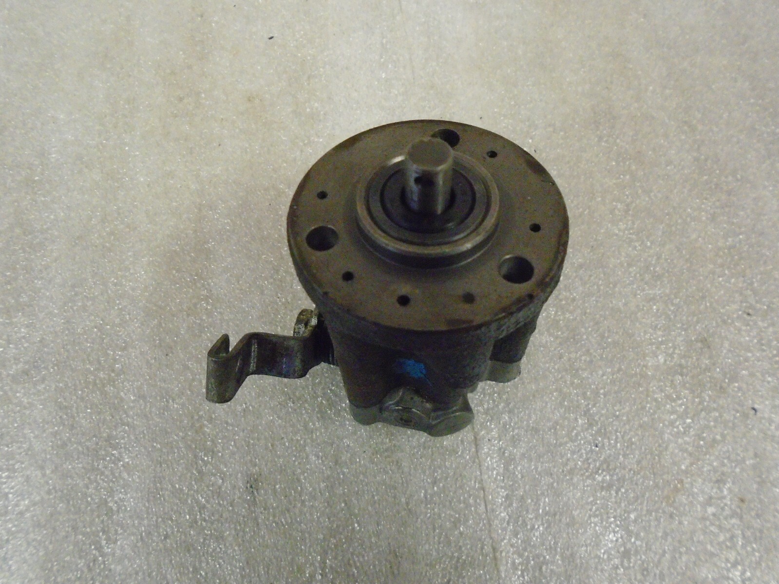 1973 SUZUKI GT750 OIL PUMP eBay