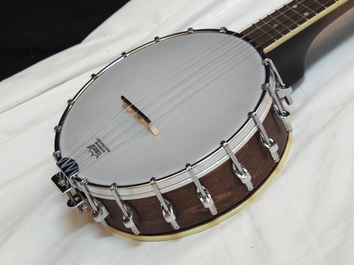 GOLD TONE BUS Soprano Banjo Ukulele w/ HARD CASE - Banjolele - NEW - Picture 4 of 6