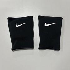 Nike Essential Volleyball Knee Pad (Black)