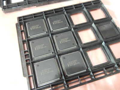 INTEL SPD6729QCE PCMCIA BUS CONTROLLER, 208 Pin Plastic QFP - LOT OF 6 IC'S