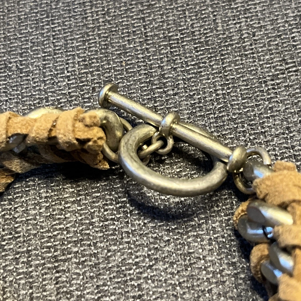 "Brazalete de cadena de cuero y metal grueso gemas con dije de amor cierre de palanca 7,5""" Foto 2 de 4