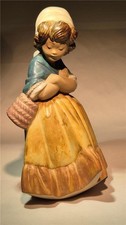 Lladro Gres Figurine  Girl with Basket  2093  20 cm tall