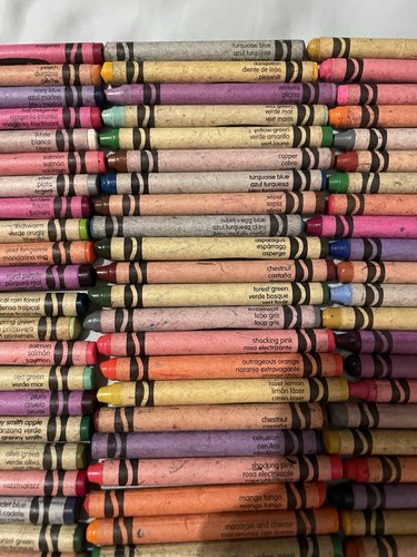 Lotto pastelli Crayola 100 pezzi rari vintage e ritirati colori Binney Smith tarassaco - Foto 6 di 9