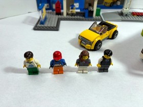 LEGO City: Traffic: Public Transport 8404 (2010)  Retired.