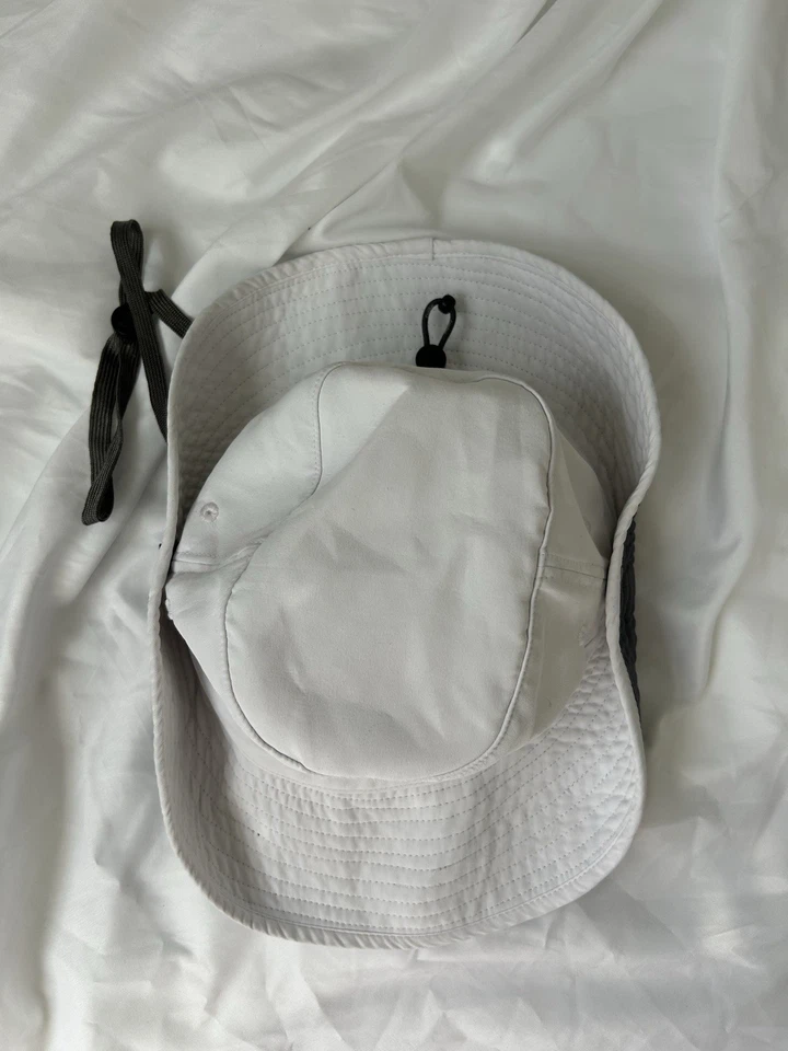 Шляпа-ведро Coolibar белая регулируемая защита от солнца с подбородочным галстуком - Изображение 2 из 4