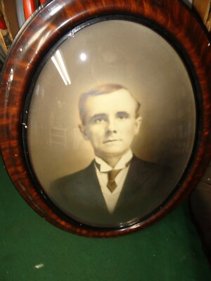 Vtg Antique Tigerwood Oval Portrait Picture Frame~Convex Bubble
