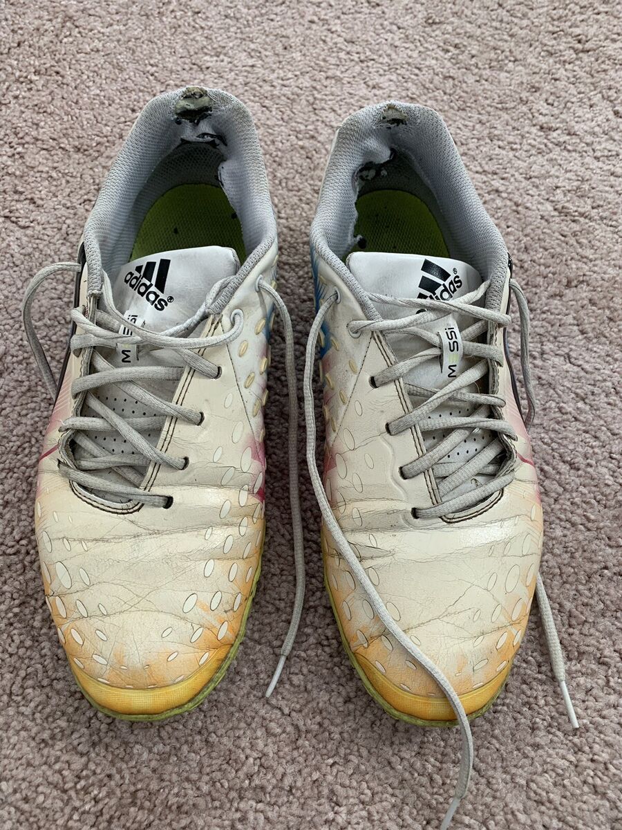 Adidas Lionel Messi Soccer Shoes| Size 11| FC Barcelona FIFA Adidas Lionel Messi Soccer Shoes| Size 11| FC Barcelona FIFA