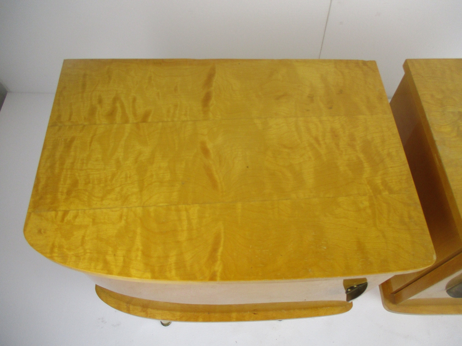 Vintage Nightstands End tables Mid Century Modern Wood Retro WOW Pair