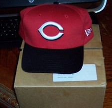 Embroidered Baseball Cap Sports MLB Cincinnati Reds RARE TOPPS CO PROMOTION 2001
