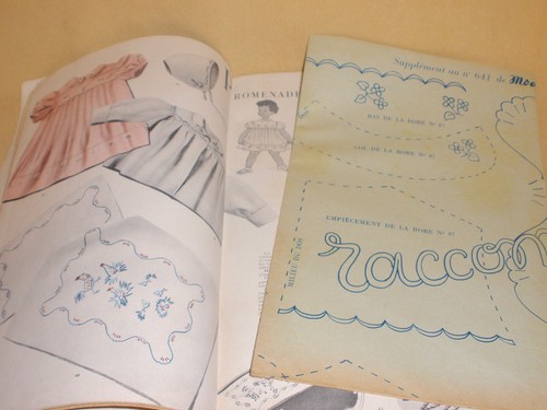 May 1954 Issue Modes & Travaux Magazine - Navy Brocade Givenchy on Cover - Picture 4 of 7
