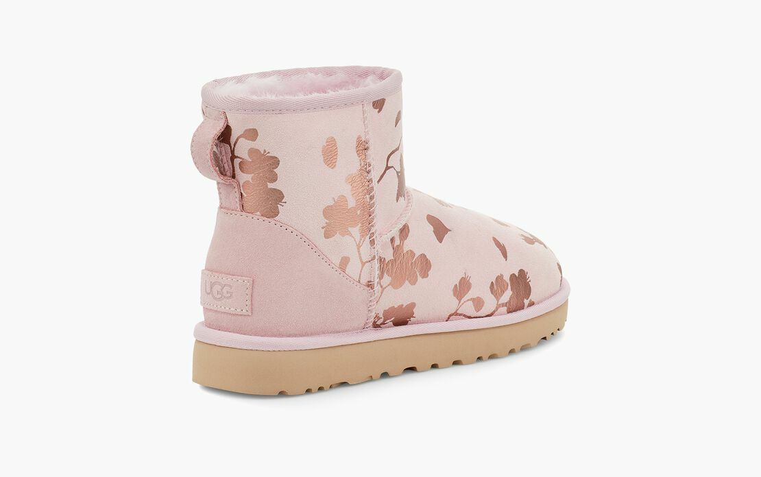 UGG NEW WITH BOX CLASSIC MINI FLORAL 